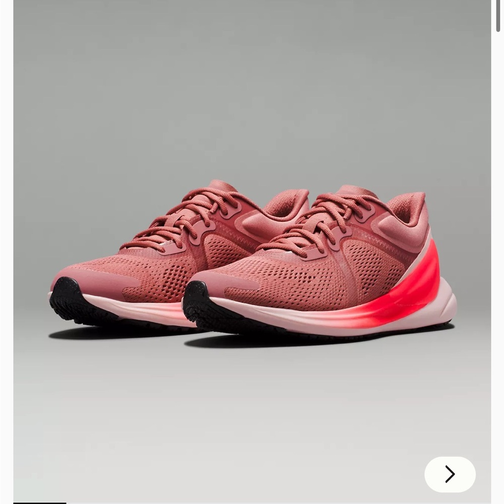 Lululemon women’s blissfeel sneakers